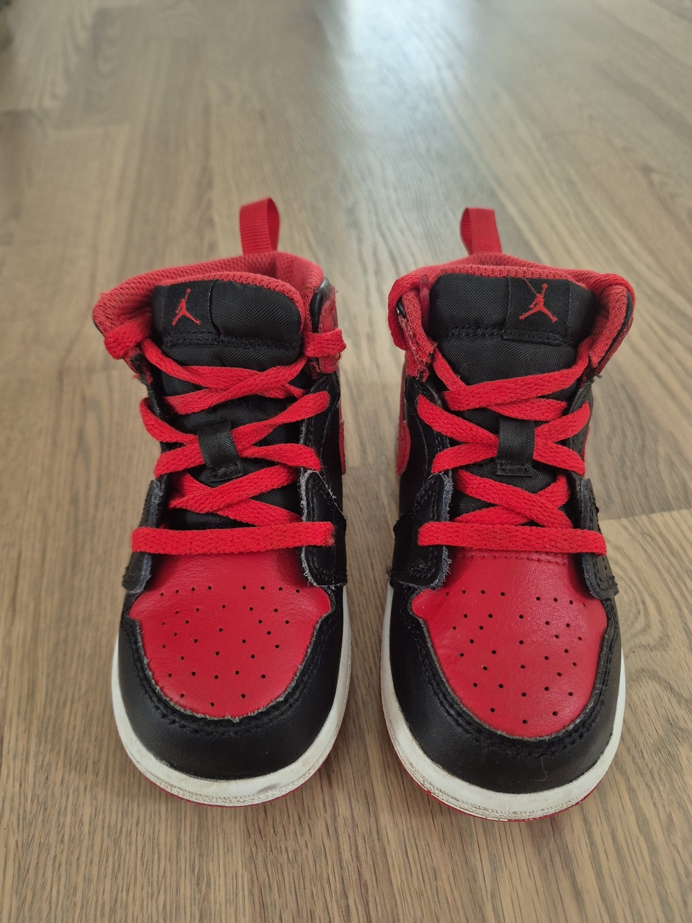 Toddler 8C Jordan Black and Red High-Top Sneakers
